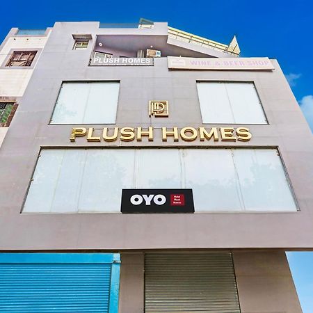 Hotel O Plush Homes New Delhi Eksteriør billede